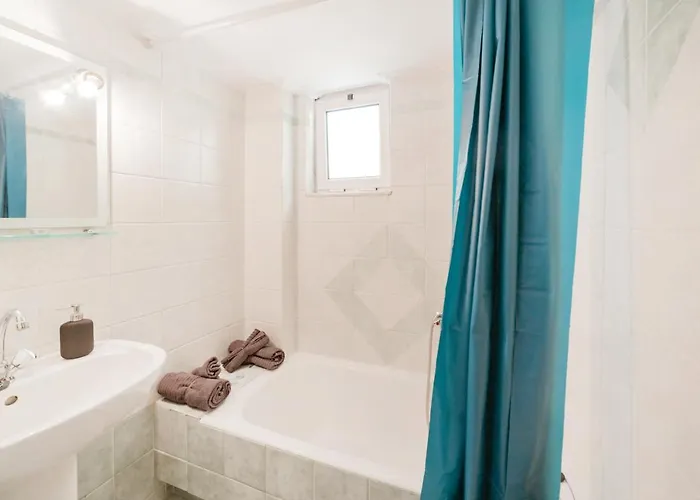 Apartment Rose's House