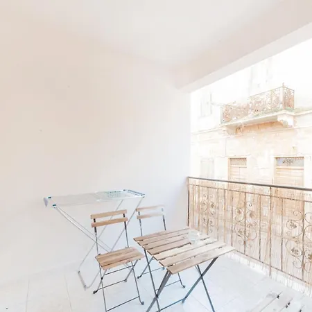 דירה Rose's House *